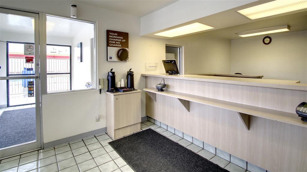 Motel 6 Manhattan Kansas インテリア 写真