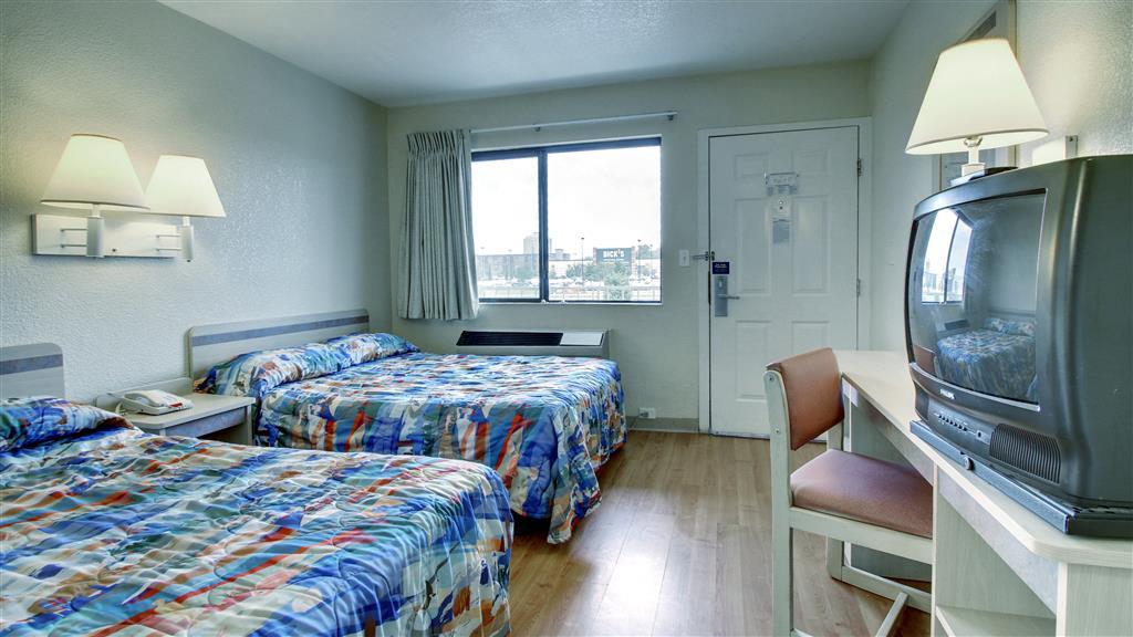 Motel 6 Manhattan Kansas 部屋 写真